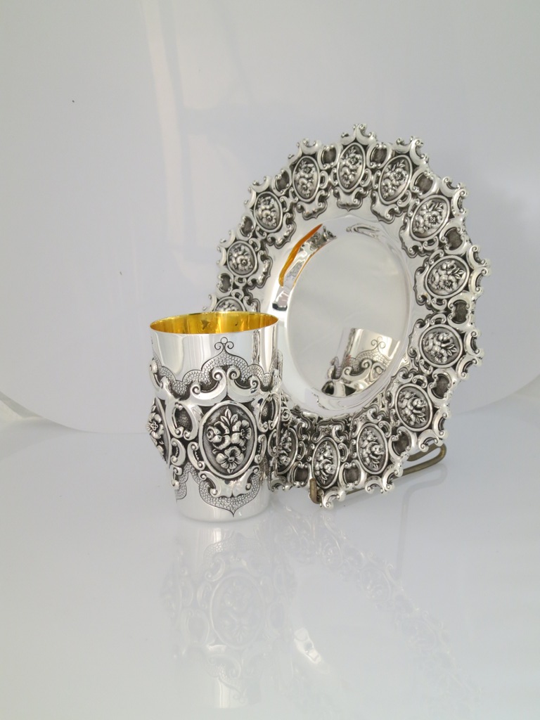 Manola Frame