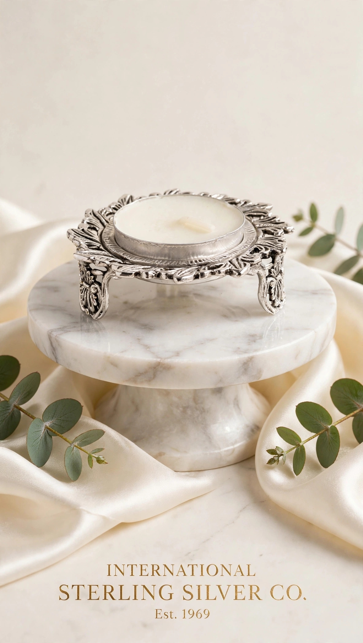 Travel candle holder with legs