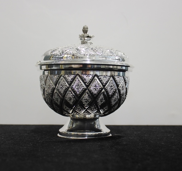 Diamond Lg